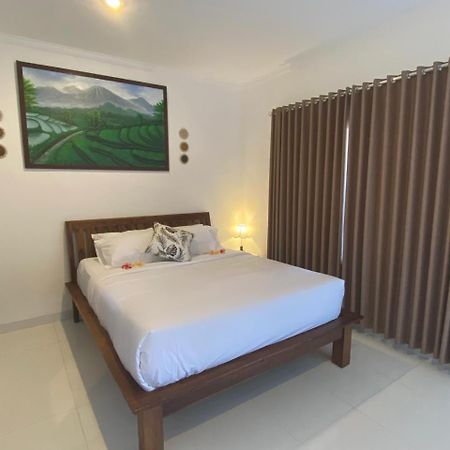 Manis Guest House Seminyak Exteriör bild