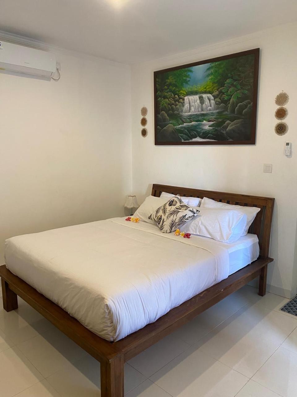 Manis Guest House Seminyak Exteriör bild