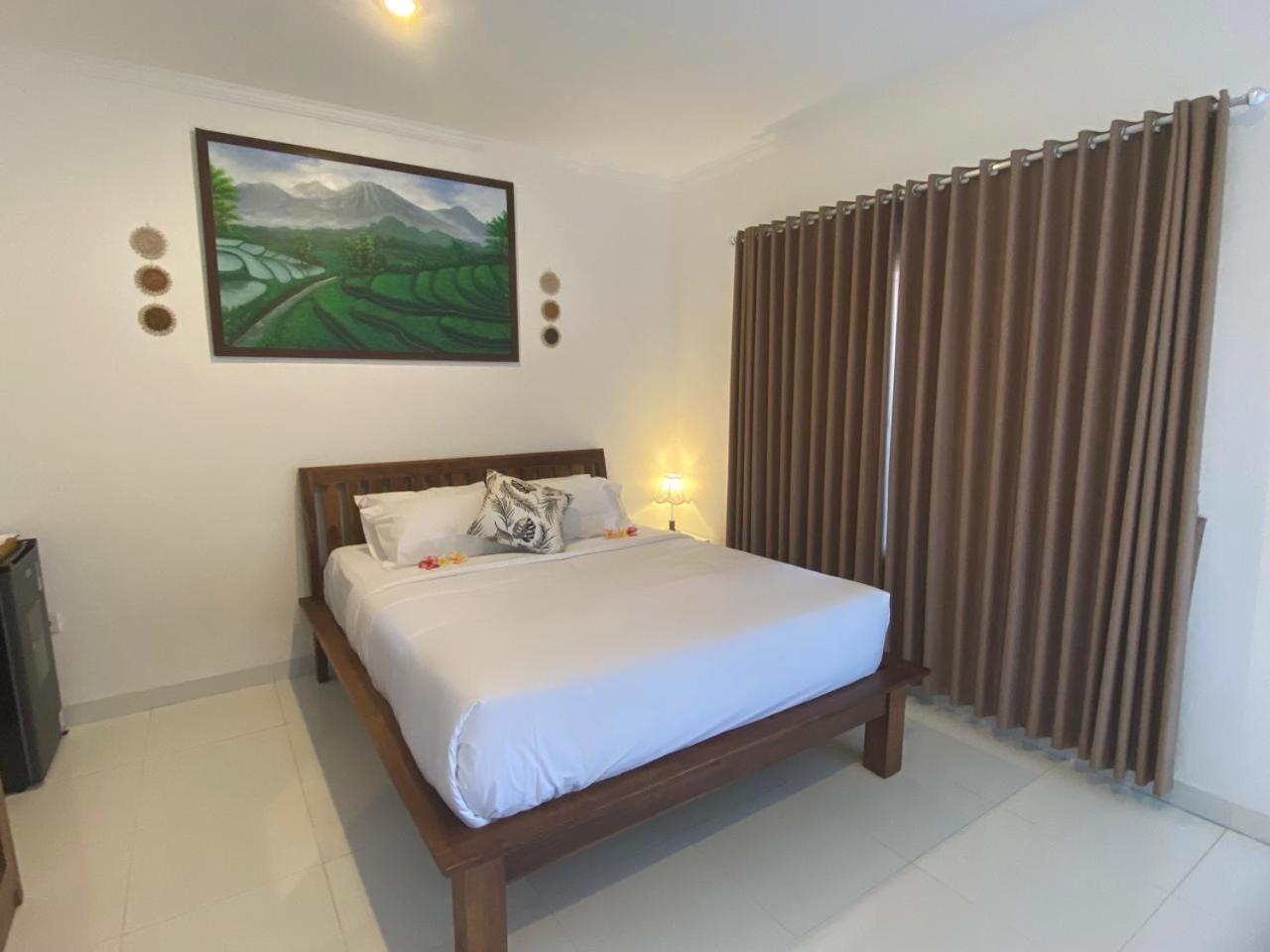 Manis Guest House Seminyak Exteriör bild