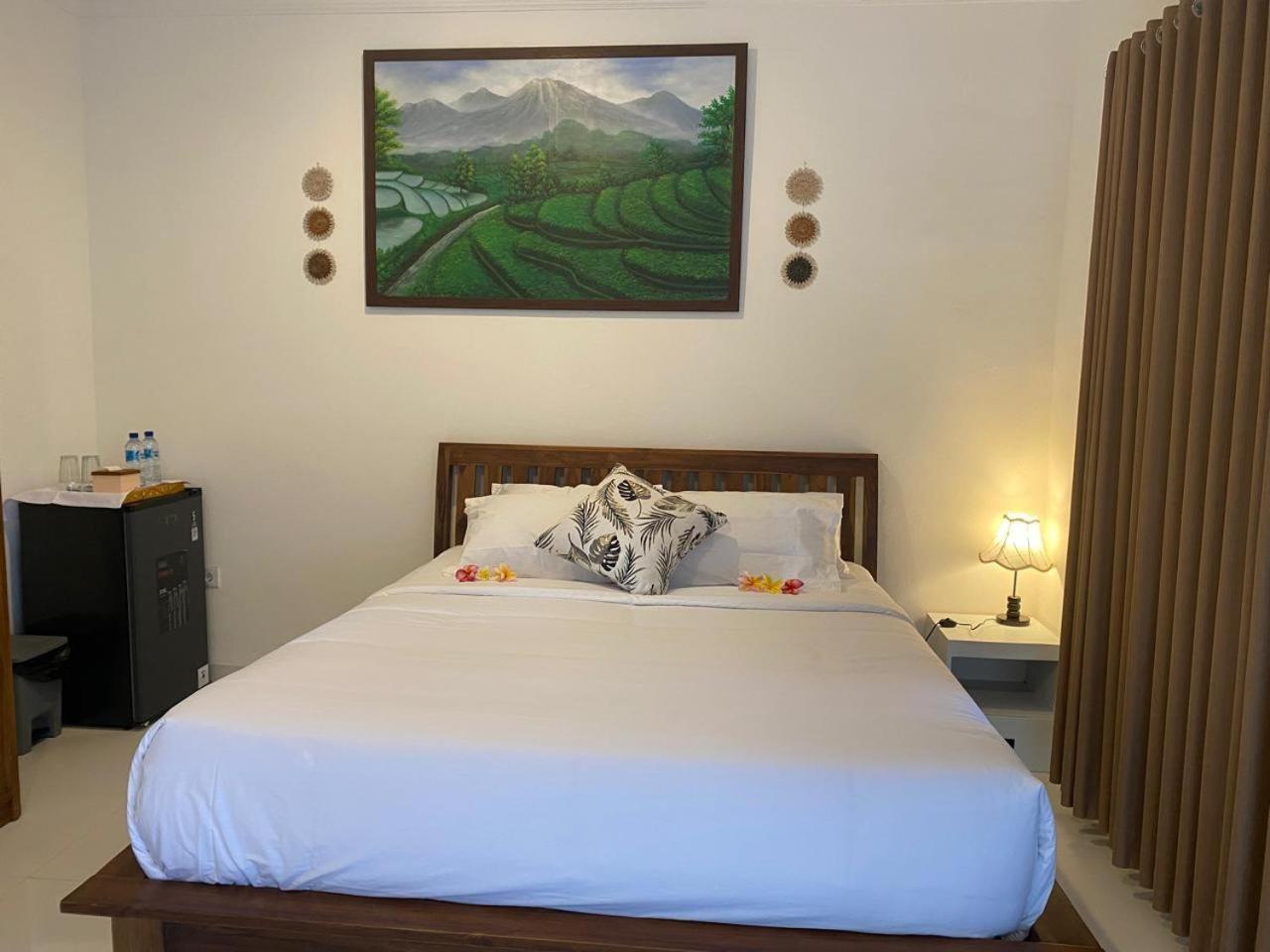 Manis Guest House Seminyak Rum bild